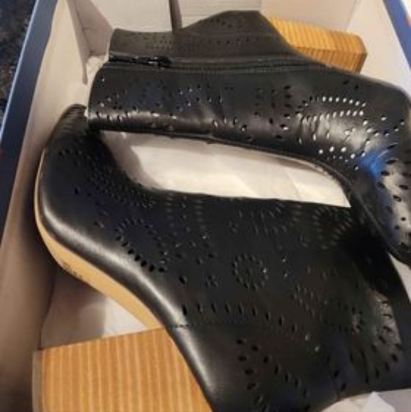 Leather boots size 6.5 - Picture 3 of 3